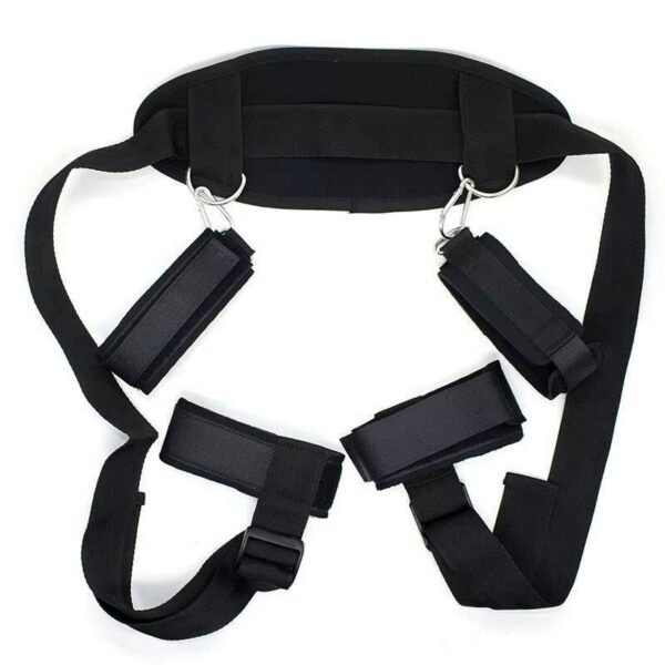 Juego de arnés Bondag negro con correas ajustables para muñecas y tobillos, anillas metálicas y diseño versátil para diversas prácticas BDSM